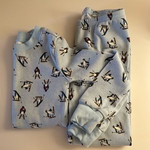 Skiing penguin PJS